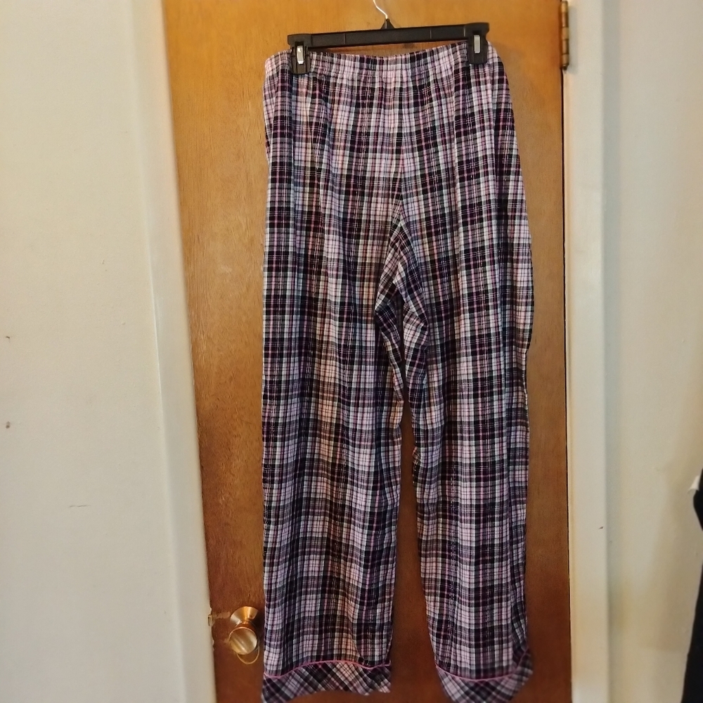 Victoria's Secret Pajama Set Plaids & Bows Sz. XL - Picture 9 of 16